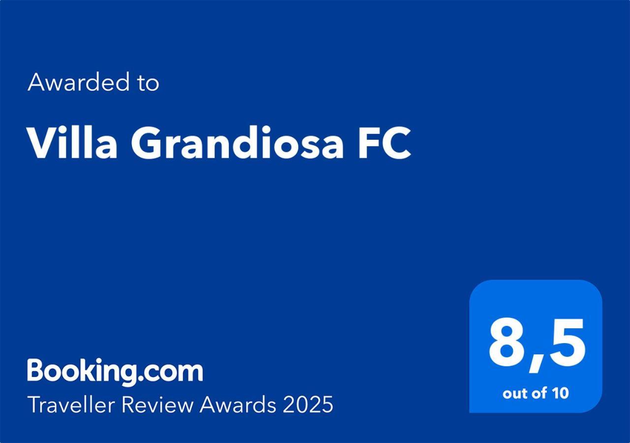 Villa Grandiosa Fc Aci Catena Экстерьер фото
